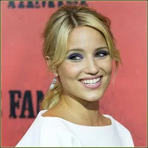 Le personnage 'Quinn' nous a quitté après la saison 3 mais revient dans quelques épisodes lors des 3 saisons qui suivent, elle est une des filles les plus populaire du lycée, il s'agit de ________ qui la joue.