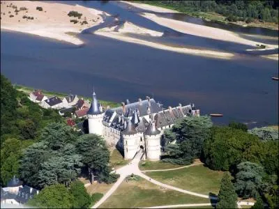 Il accueille aujourd'hui le remarquable Festival International des Jardins. Il fut l'objet d'un échange entre Catherine de Médicis et sa rivale Diane de Poitiers :