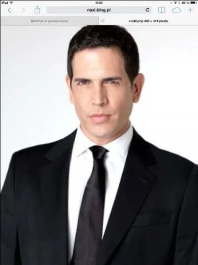 Comment s'appelle le papa de Violetta ?