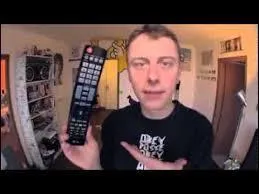 Dans "Accro à ton smartphone", quelle est la phrase du répondeur du chat ?