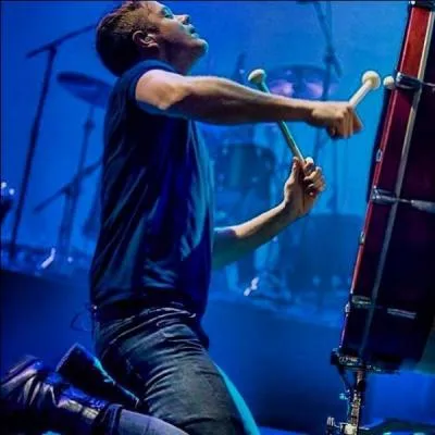 Quel est l'âge de Dan ?