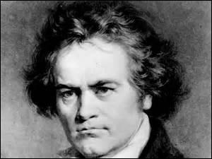 Combien de bémols y a-t-il à la clé dans la symphonie n°3 de Beethoven, écrite en mi bémol majeur ?