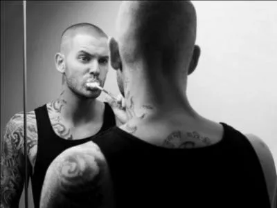 Comment s'appelle sa petite amie ?