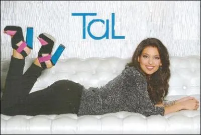 Elle a appris à jouer du piano...