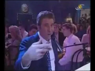 Dans quelle chanson trouve-t-on la neige qui faisait un tapis ?