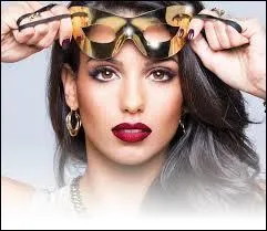 Compl&eacute;tez le refrain de cette chanson : "Mais toi tu m'emm&egrave;nes je ne sais o&ugrave; / tu me dis je t'aime un peu partout / tu sais faire voyager mon c�ur/ &agrave; l'international"