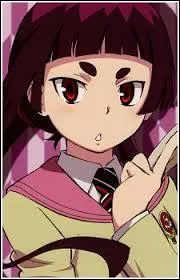 Je suis une des meilleurs élèves. Je prends souvent les gens de haut et je suis désagréable avec tout le monde sauf avec Paku, mon amie d'enfance. Je dompte même deux esprits renards blancs. Je suis...