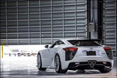 Cette voiture se nomme ...