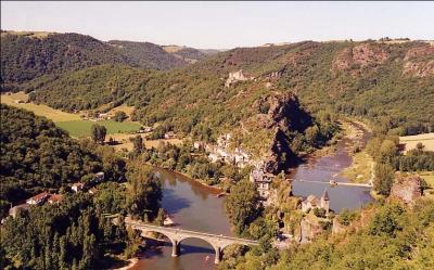 Dans la vallée du Tarn, la rivière fait un pittoresque méandre en amont d'Albi, c'est celui :