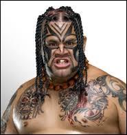 Reigns est le cousin de :