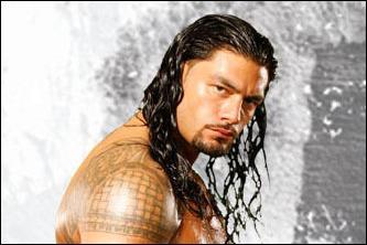 En juillet 2010, après avoir signé un contrat avec la WWE, où la WWE l'a-t-il emmené pour faire ses débuts ?