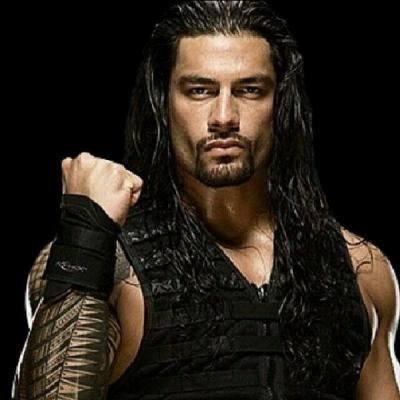 Quel est le résultat de Roman Reigns lors de son premier match contre Shad Gaspar ?