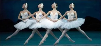 Le ballet du bolchoï fut fondé à Saint Petersbourg en 1738.