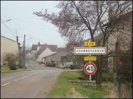 Nous entrons dans le village lunévillois de Courbesseaux. Nous sommes en région et dans le département ...