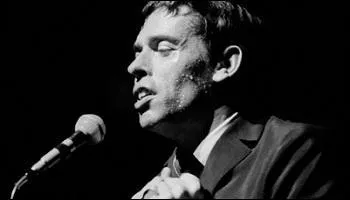 'Ma mère, voici le temps venu, d´aller prier pour mon salut... est revenue.' Qui est revenue ?