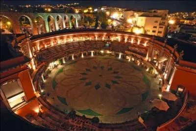 Où sont les plus grandes arènes du monde destinées à la corrida ?