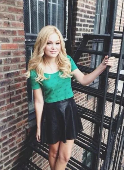 Elle a un prénom dans la série mais aussi dans la vraie vie qui est ...