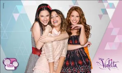 Comment s'appelle la mère de Violetta ?