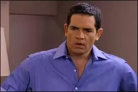 Est-ce son vrai papa ?