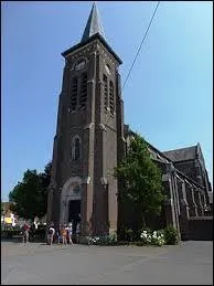 Voici l'église de Moncheaux. Commune nord-pas-de-calaisienne de l'arrondissement de Lille, elle se situe dans le département ...