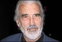 Quel personnage Christopher Lee incarne-t-il durant toute la trilogie ?
