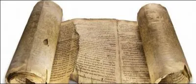 Une s&eacute;rie de parchemins et de fragments de papyrus bibliques ont &eacute;t&eacute; retrouv&eacute;s dans onze grottes &agrave; proximit&eacute; du site de Qumr&acirc;n. Comment s'appelle cette s&eacute;rie de manuscrits ?