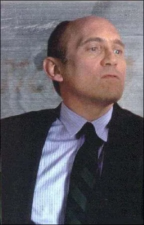 "Attaque à Sunnydale" : d'après Snyder, qui est responsable des dégâts causés au lycée ?