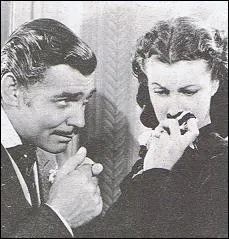 Née à Atlanta, Géorgie, elle écrivit un seul roman qui lui prit 3 ans de travail. Victor Fleming réalisa en 1939 un célèbre film adapté de ce roman. De qui s'agit-il ?