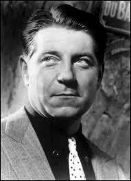 La fameuse réplique de Jean Gabin à Michèle Morgan : " T'as d'beaux yeux tu sais ! " se trouve dans un film réalisé par Marcel Carné. Lequel ?