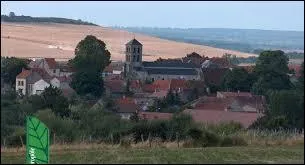 Je me rends à Saint-Bonnet-de-Rochefort, village auvergnat situé dans le département n° ...