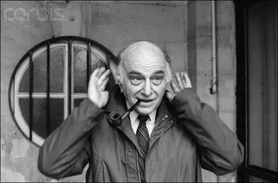 Pour finir, a vous de trouver la petite « filouterie » que créa Robert Escarpit. Ce n'est pas bien méchant et je suis persuadé que certains d'entre nous y croient encore, surtout parmi les Parisiens !