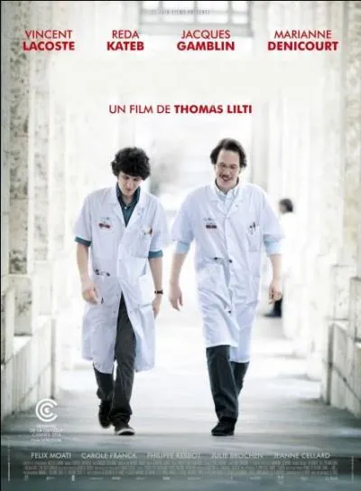 Un huit clos médical, entre blagues de carabins et drames humains, une comédie à la fois drôle et saisissante...