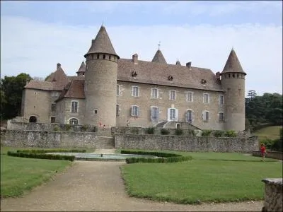 Quel est ce château de l'Isère élevé au-dessus de la vallée de la Bourbre, au nord-ouest du lac de Paladru qui compta parmi ses hôtes Louis XIII et Lamartine ?