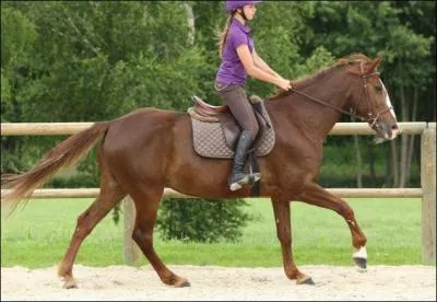 Cette personne galope :