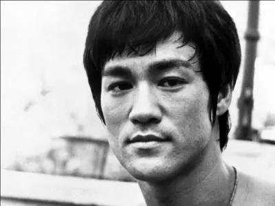 Dans quelle série Bruce Lee a-t-il joué ?