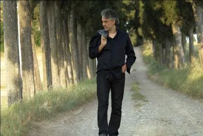 1995. "Avec toi je partirai vers des pays que je n'ai jamais vus...". Quel est le titre de cette chanson d'Andrea Bocelli ? (clip)