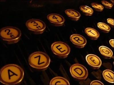 De quand date la première machine à écrire électrique ?