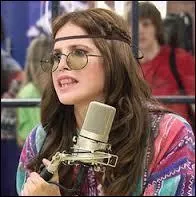 Qui est amie avec Martina (Violetta) ?