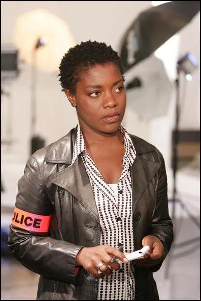 Quelle comédienne joue le rôle du lieutenant Martine Forest ?