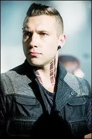 Qui est le pire ennemi de Quatre ?