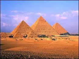 Quelle est la plus grande pyramide de Gizeh située en Egypte ?