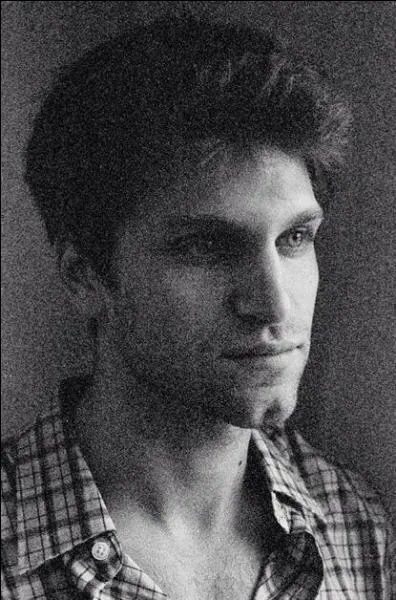 De quelle couleur sont les yeux de Toby ?