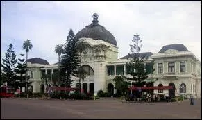 Quel était l'ancien nom de Maputo la capitale du Mozambique ?