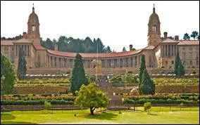 Certains leaders sud-africains souhaitent rebaptiser Pretoria, la capitale administrative du pays. Quel serait son nouveau nom ?