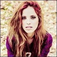 Quel est le petit surnom de Candelaria Molfese ?