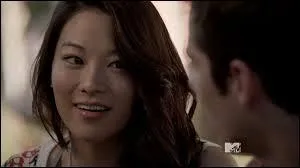 Qui est-elle et de qui va-t-elle être amoureuse ?