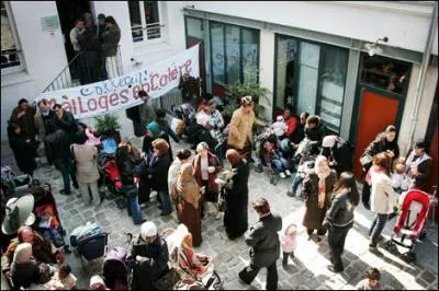 Les mal-logs en colre ont occup la ppinire d'entreprises de Rue89. Pourquoi?