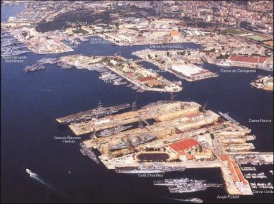 Var. Rade. Port civil et militaire !