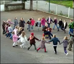 Maddox Chivan, Zahara Marley, Pax Thien, Shiloh Nouvel, Knox Leon et Vivienne Marcheline sont les enfants de :