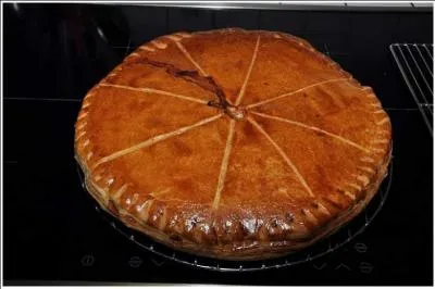 Le pâté gaumais est fabriqué à partir de morceaux de :